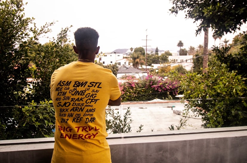 Image of GOLD URBN TRVL TEE-SHIRT - UNISEX