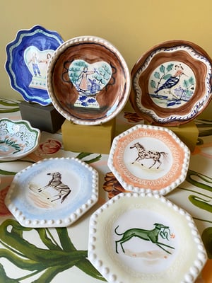 Image of Small octagonal plate - Horse