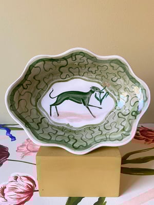 Image of Small wavy dish - Whippet with Tulip