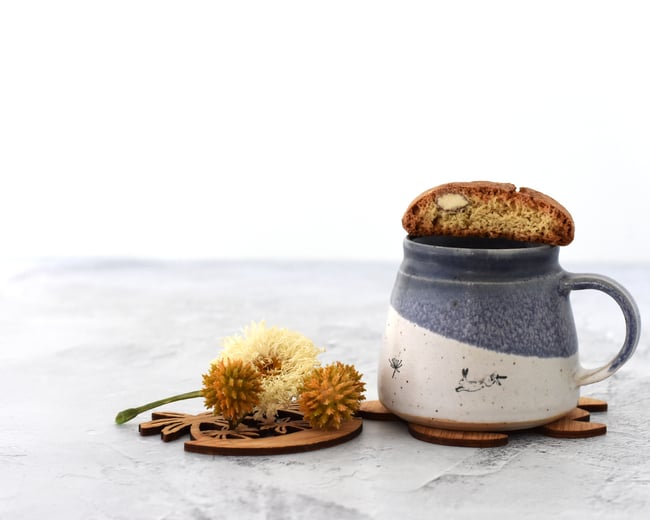 MINI MUG - white racer bunny