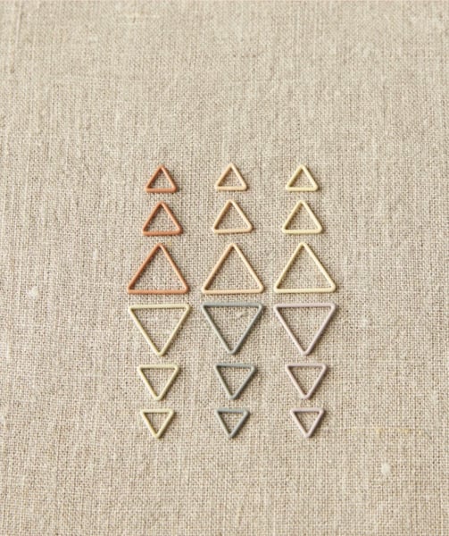 Image of Triangle Stitch marker de CocoKnits