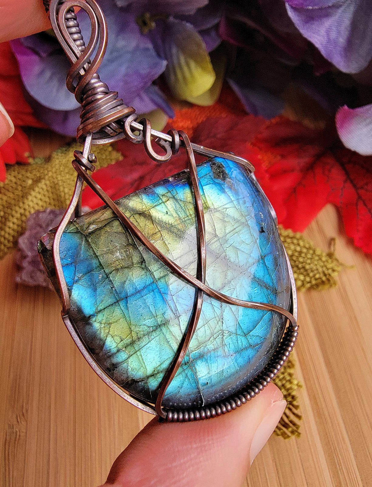 Wire wrapped store labradorite pendant