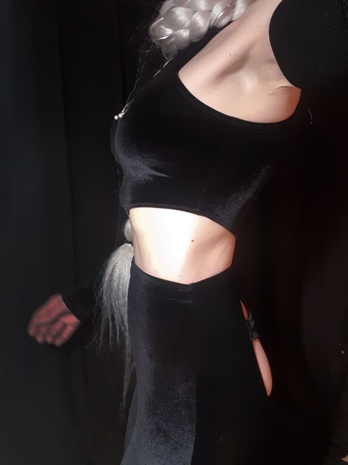 Image of Velvet Piercing Top (with sleeves, in black)