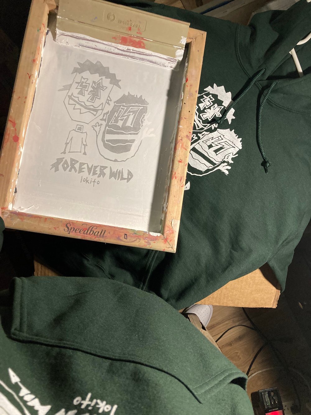 forever wild (forest green/white)
