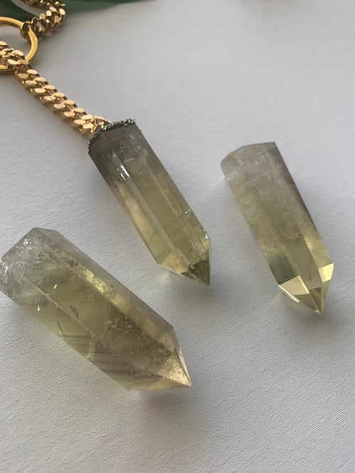 Image of AMINA • Citrine Crystal Lariat