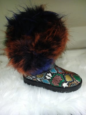 Image of MULTI SNAKE PRINT BOOTS W/ FAUX FUR