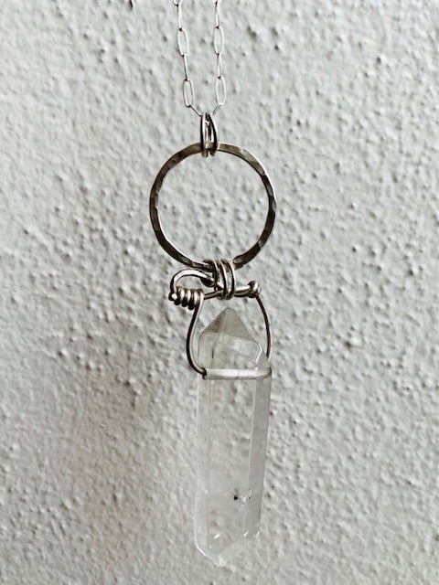LIGHTFAST: quartz crystal pendant 
