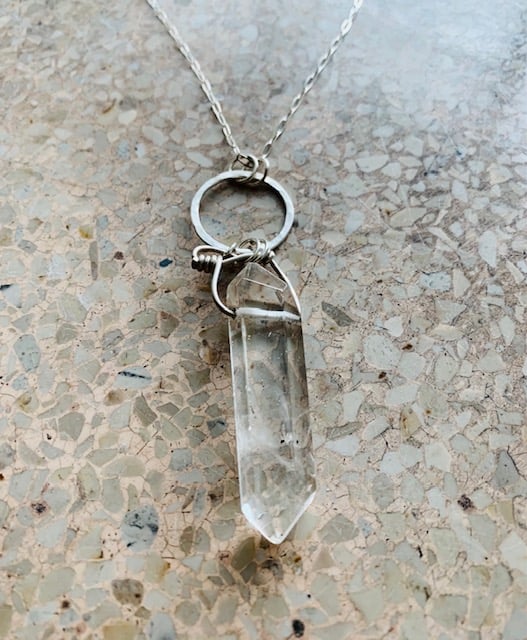 LIGHTFAST: quartz crystal pendant 