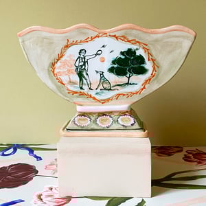 Image of The Shell Museum - Romantic Vase
