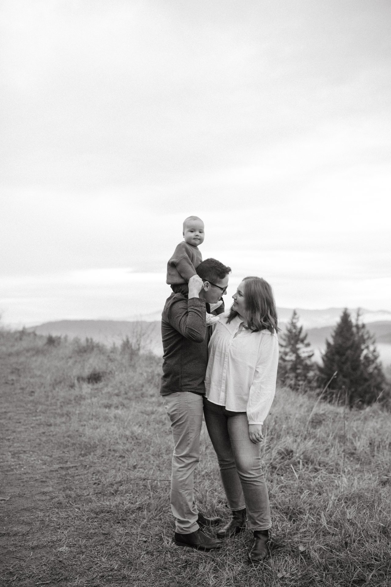 Image of Black Friday deals: $100 off lifestyle family session.