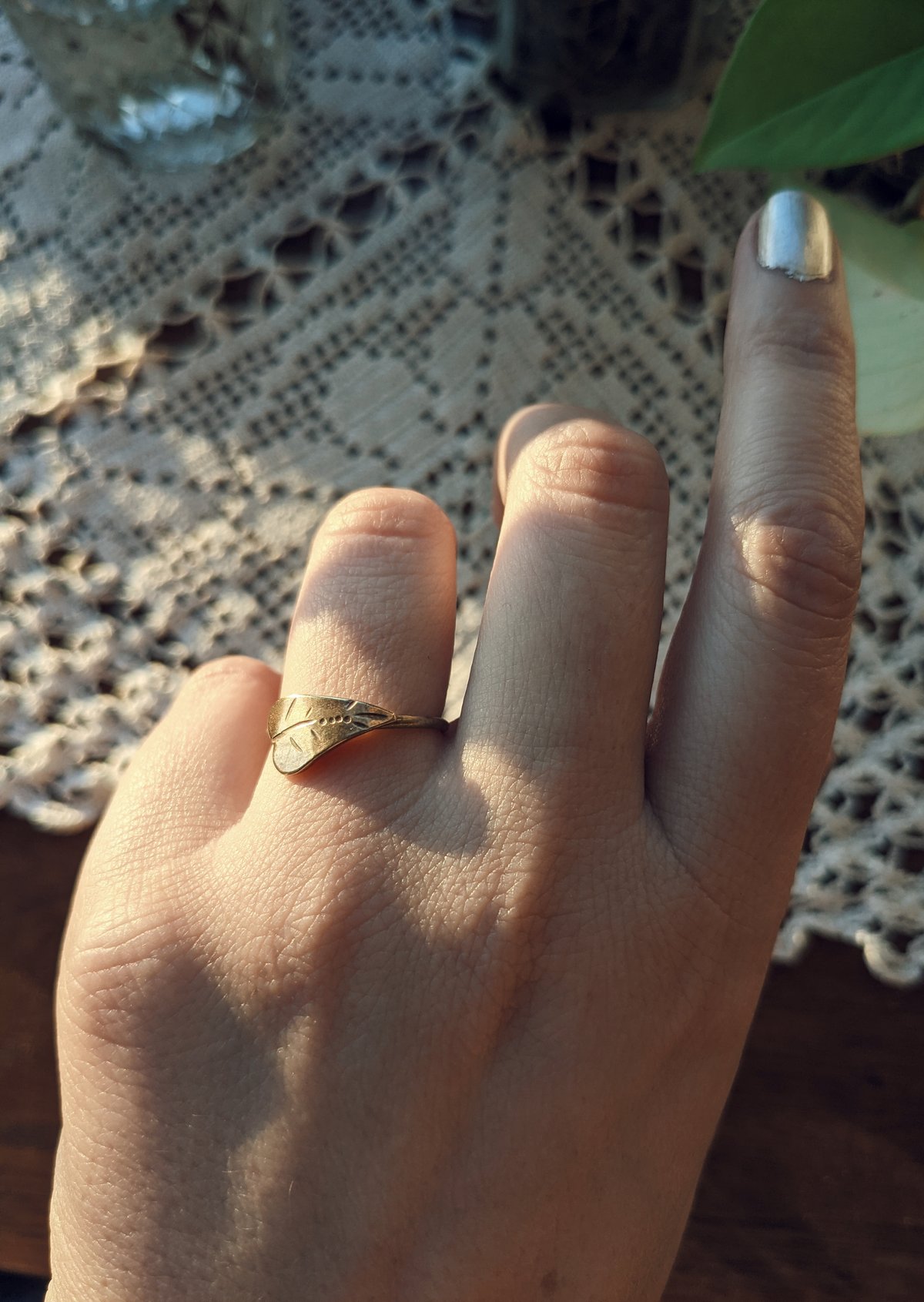 Image of Leaf-y ring