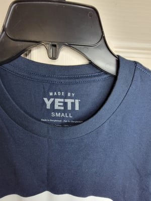 Mens Yeti Logo Badge Tee Size Small NWT