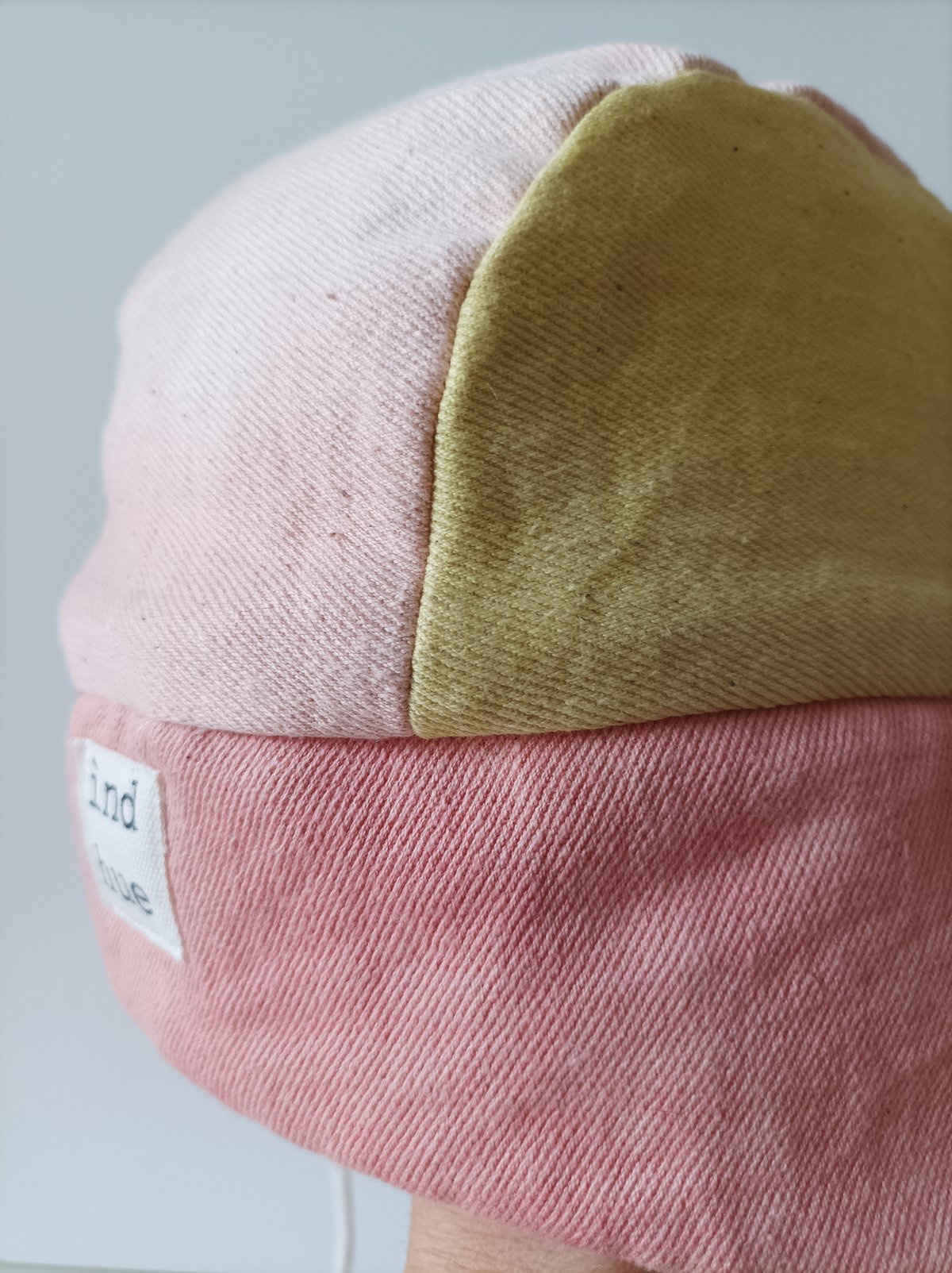 Image of "UNO PER TIPO"_ NATURALLY DYED HAT n 06