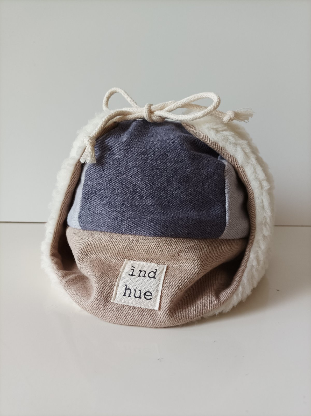 Image of "UNO PER TIPO"_ NATURALLY DYED HAT n 10