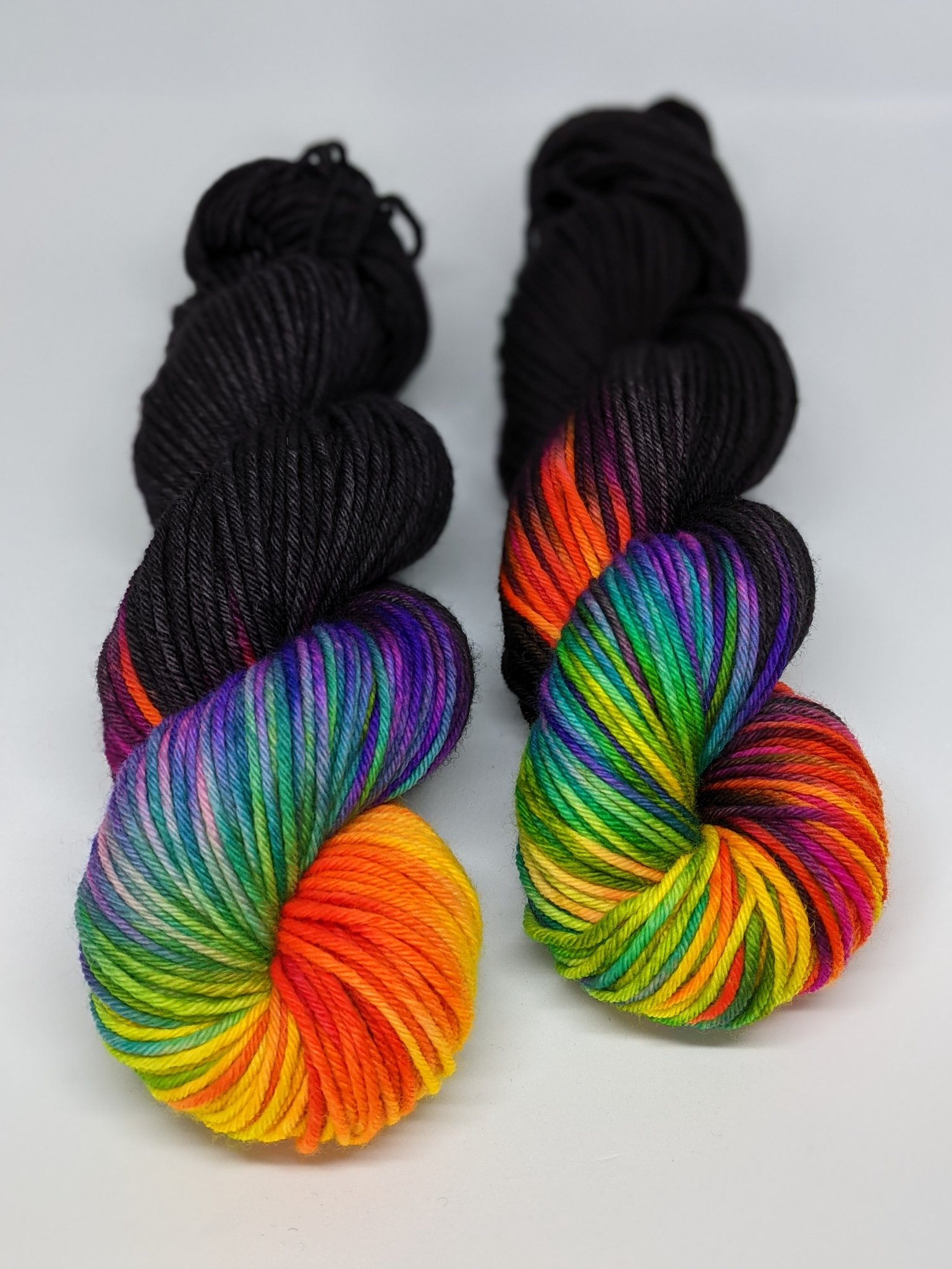 Tangy Tangerine - Superwash Merino & Nylon - Hand Dyed Neon Orange Yar –  Rainbow Fusions