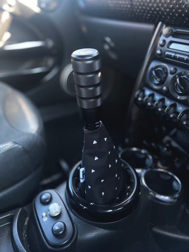 Black & white hearts 