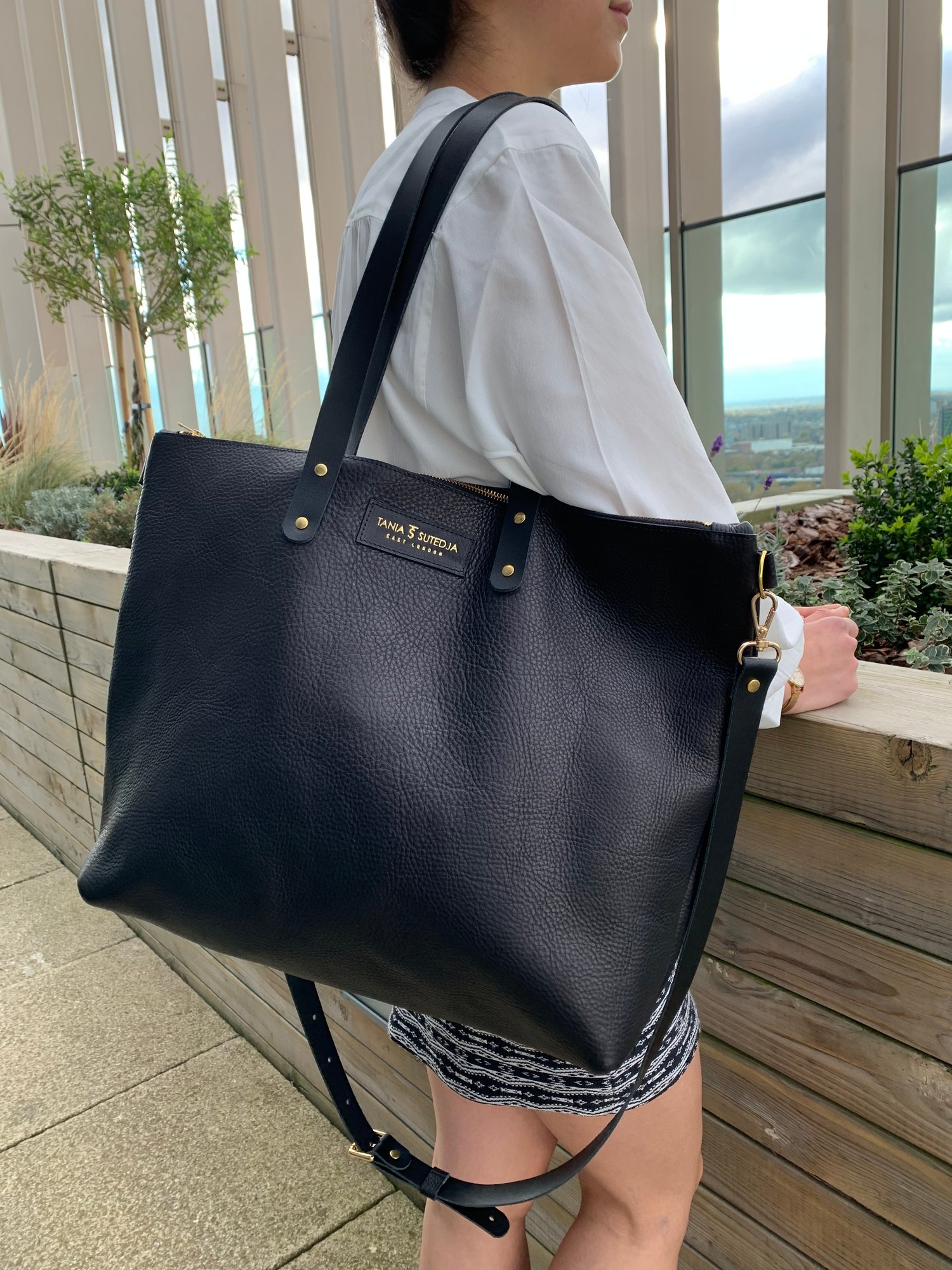 Image of Luxurious Babsie Tote BLACK