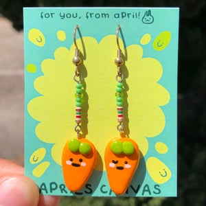 Image of Carrot Earrings