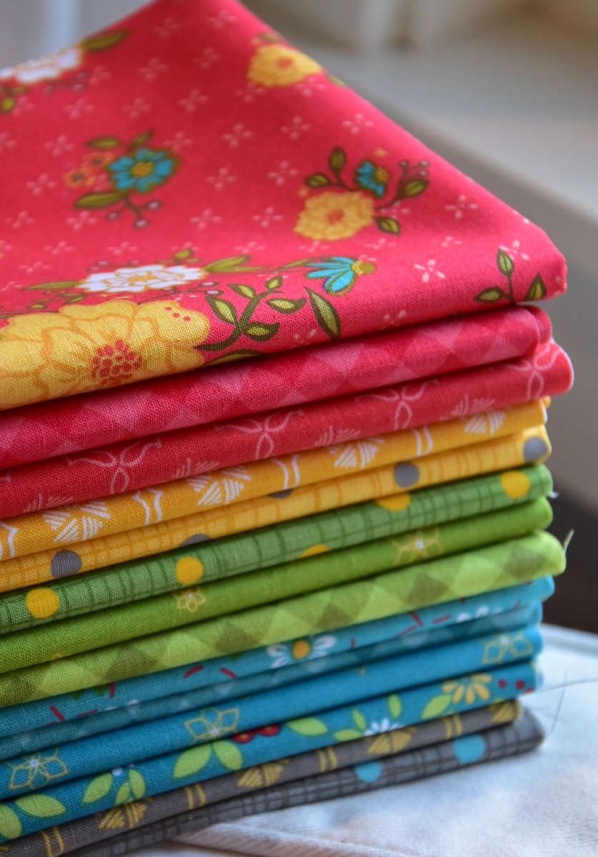 Shades of Summer Fat Quarter Bundle | Anka's Treasures