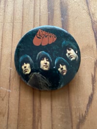 Image 1 of THE BEATLES - "RUBBER SOUL" BADGE 