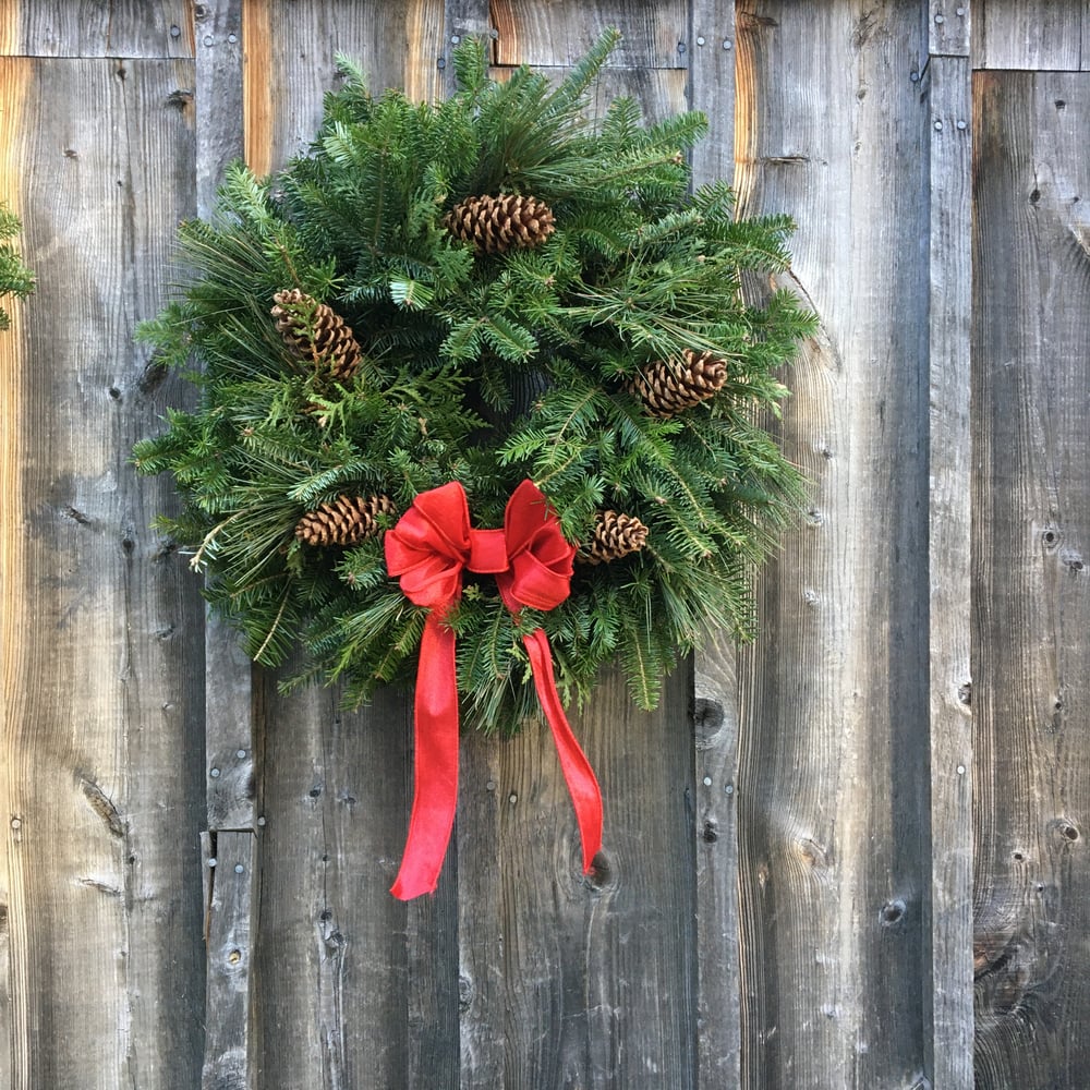 Image of 14" Classic Holiday Wreath