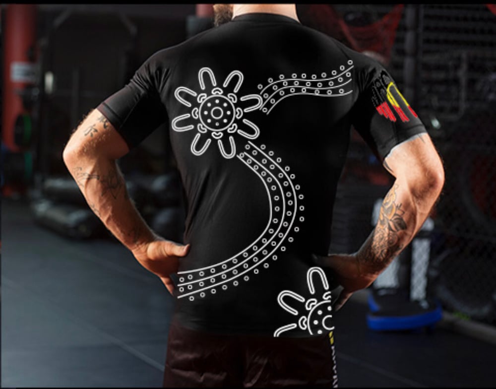 MAAYUL meeting place adult rash guard
