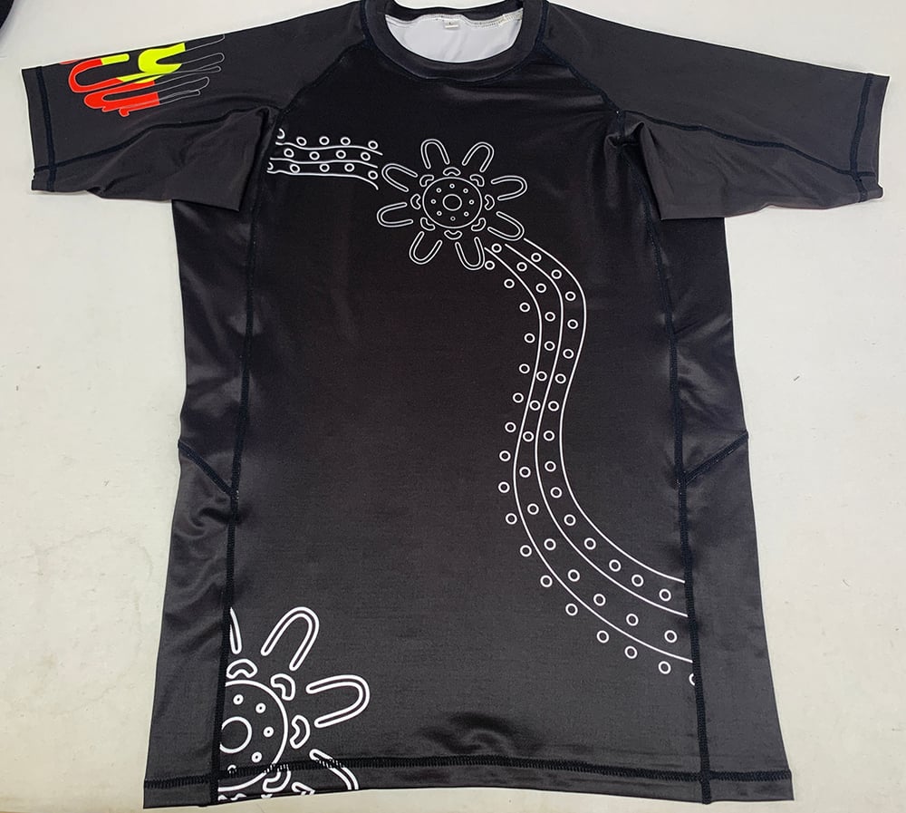 MAAYUL meeting place youth rash guard 