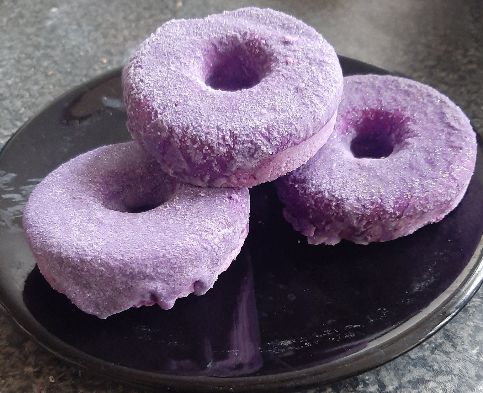 Image of Lavender and Chamomile Doughnut Bath Bombs
