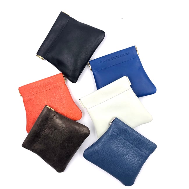 Colored clic-clac purse