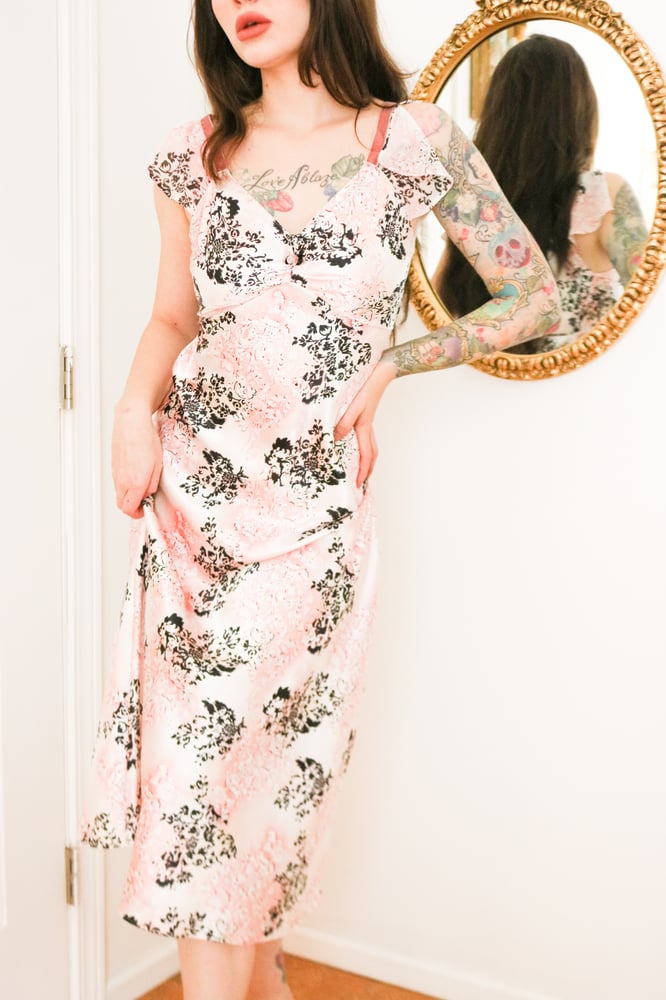 Image of Early 2000s Enchanting Pink and Black Floor Length Princess Nightgown (Small)