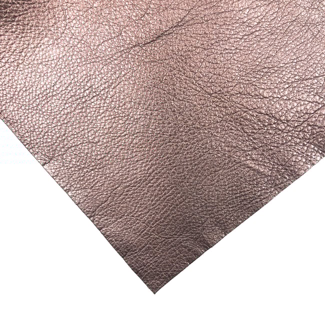 Supple leather scarf