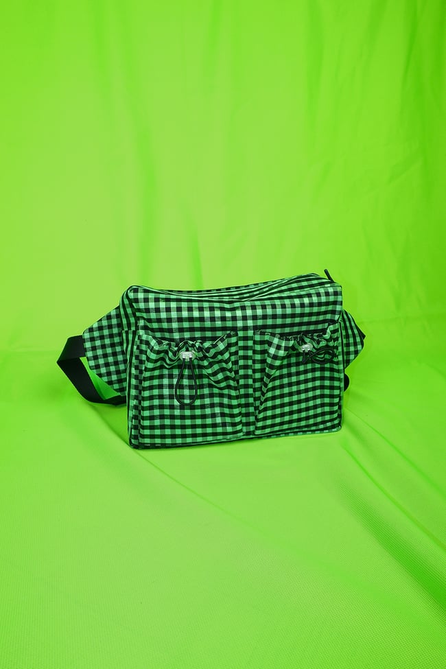 Chequered XL cross bag in green