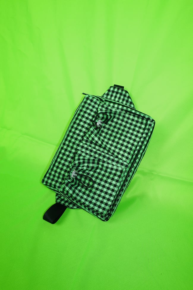 Chequered XL cross bag in green