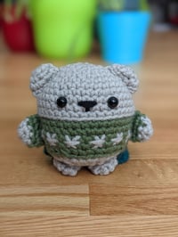Image 2 of Wren (Winter Bear)