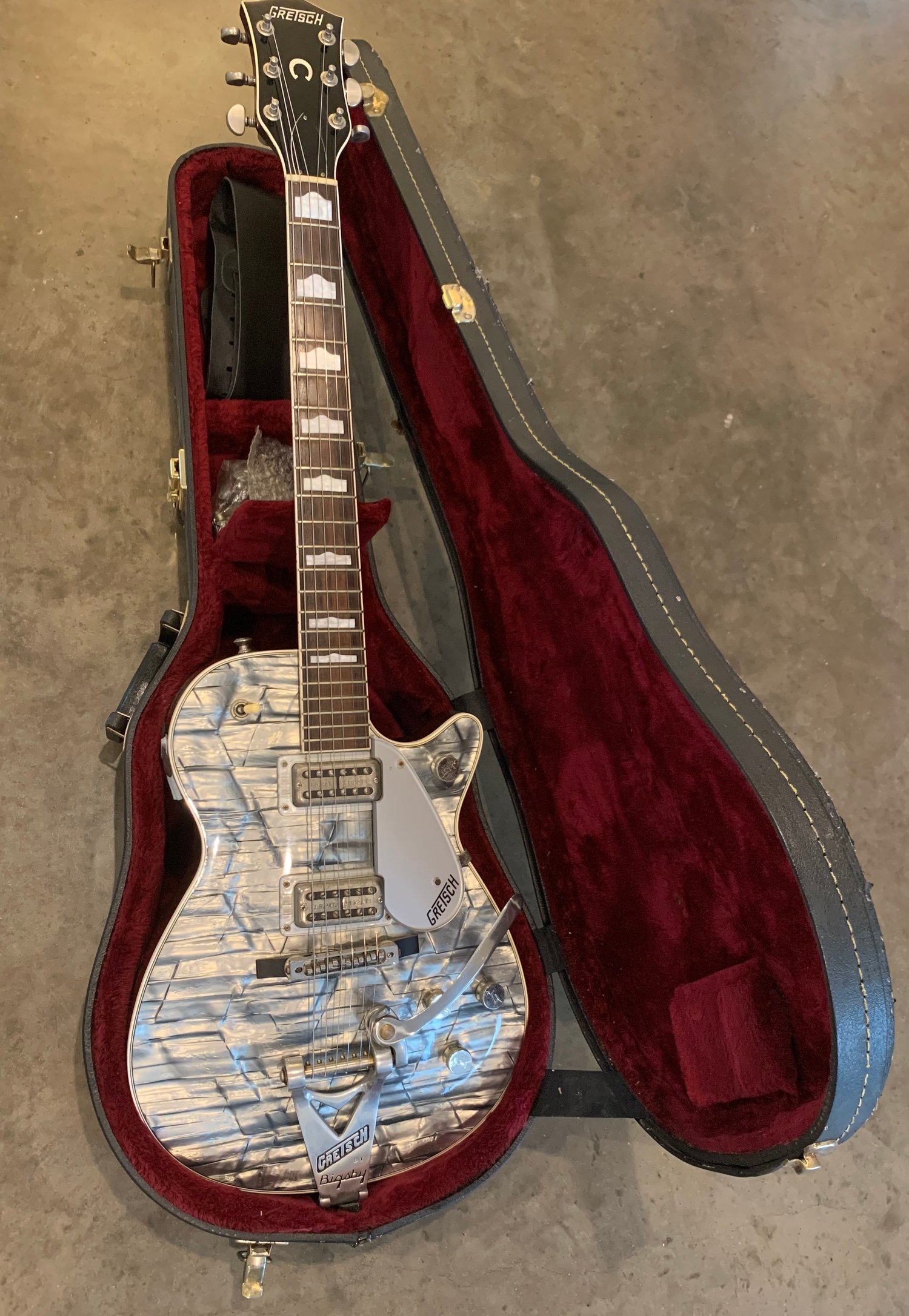 Image of Cary Pierce's personal 90's Pearl Blue Gretsch Duo Jet