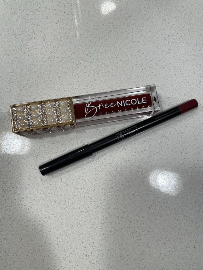 Plum Luscious Lip Kit