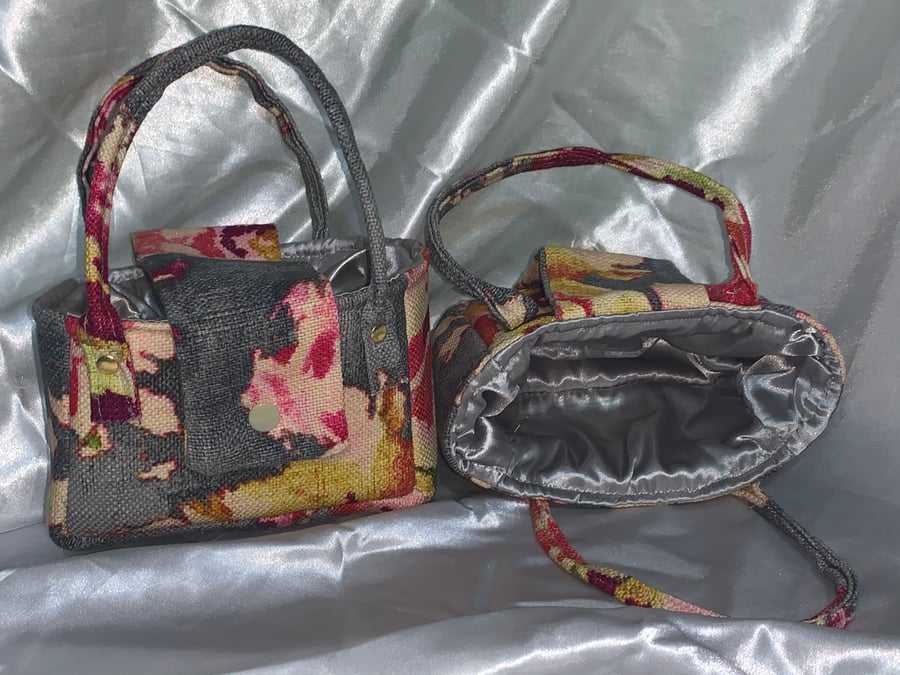 Image of Flower Handbag 
