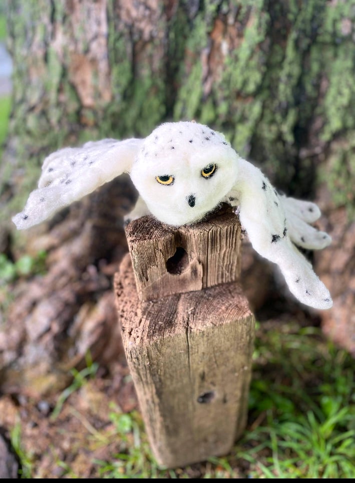 Image of Needle felted Snowy Owl- in flight