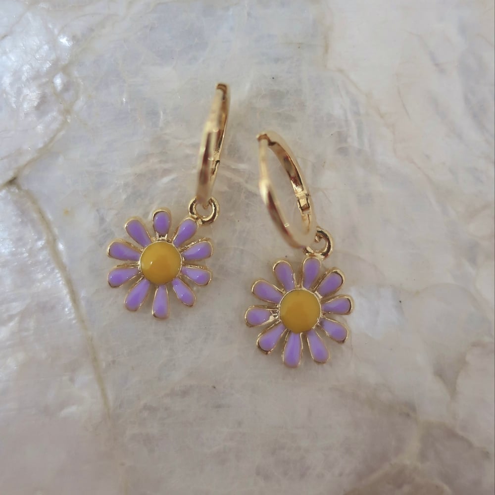 Image of Daisy Darling Earrings in Lilac