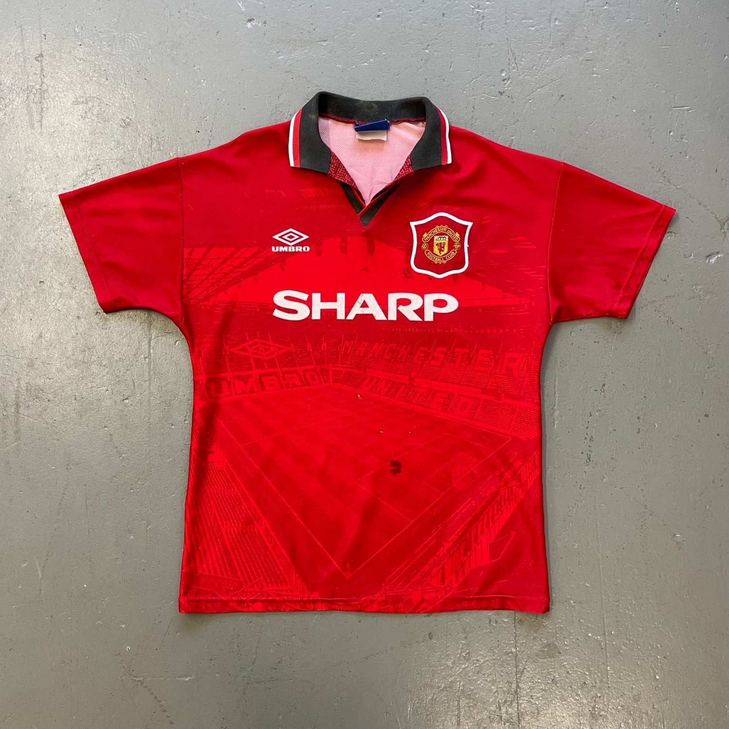 Image of 94/95 Manchester United home shirt sharpe 5 size medium 