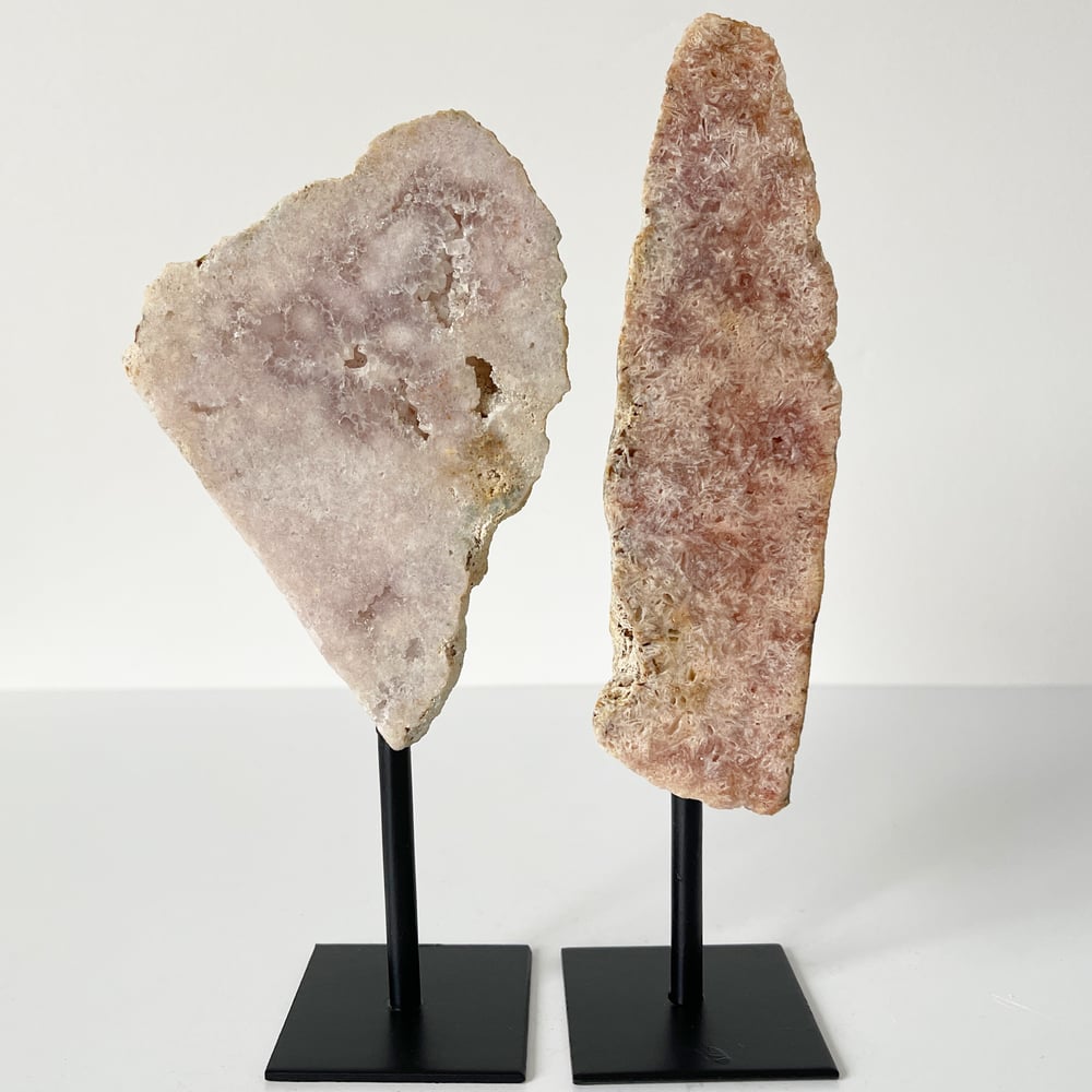 Image of Pink Amethyst No.53 + Black Post Stand