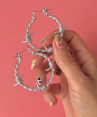 Image 3 of SMALL LIGHTWEIGHT BARBED WIRE HOOP EARRINGS