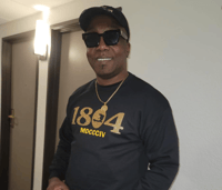 Black and gold 1804 Sweatshirt