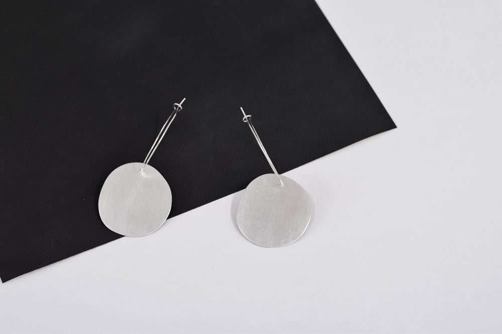 Image of Medium circle earrings