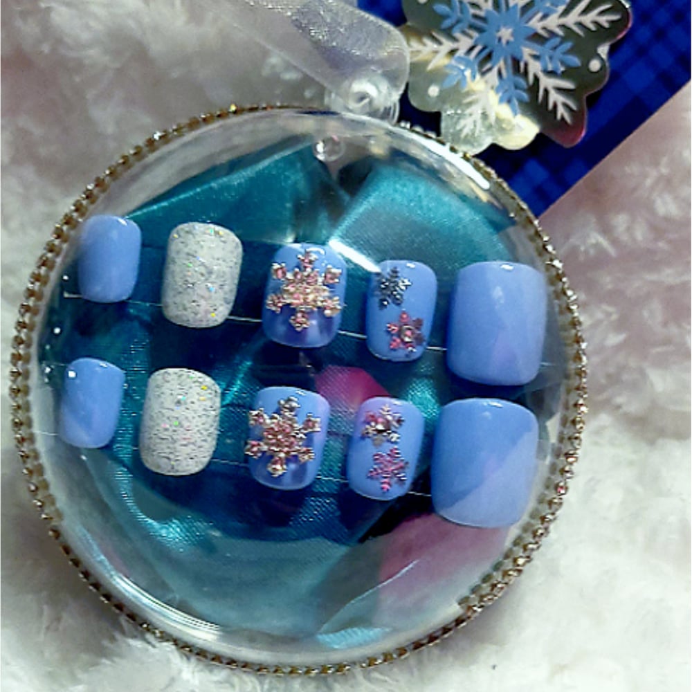 Image of Let it Snow Press-on Nail Ornament