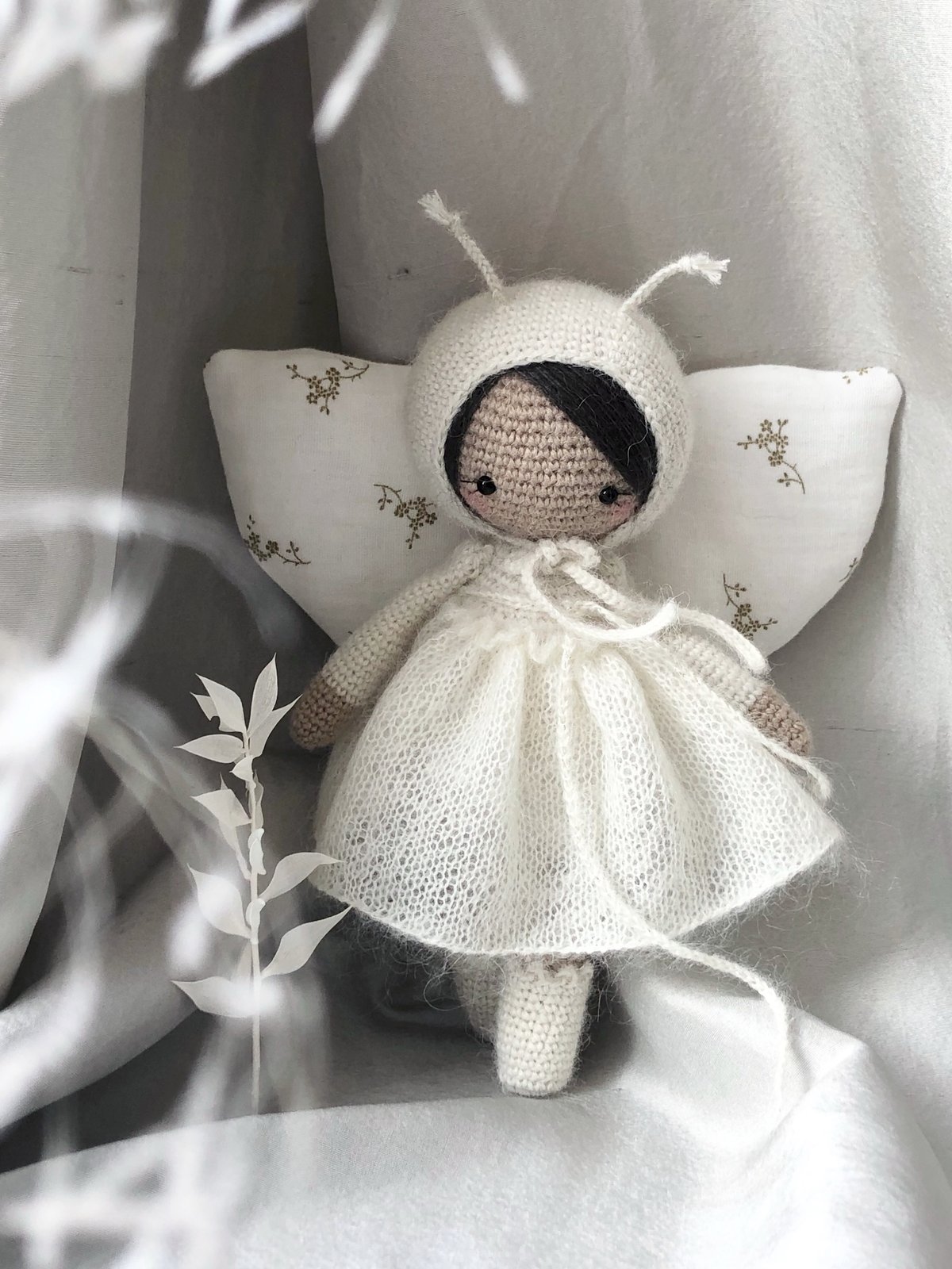 Image of Miss Pom' Unique #057 et sa parure petites ailes