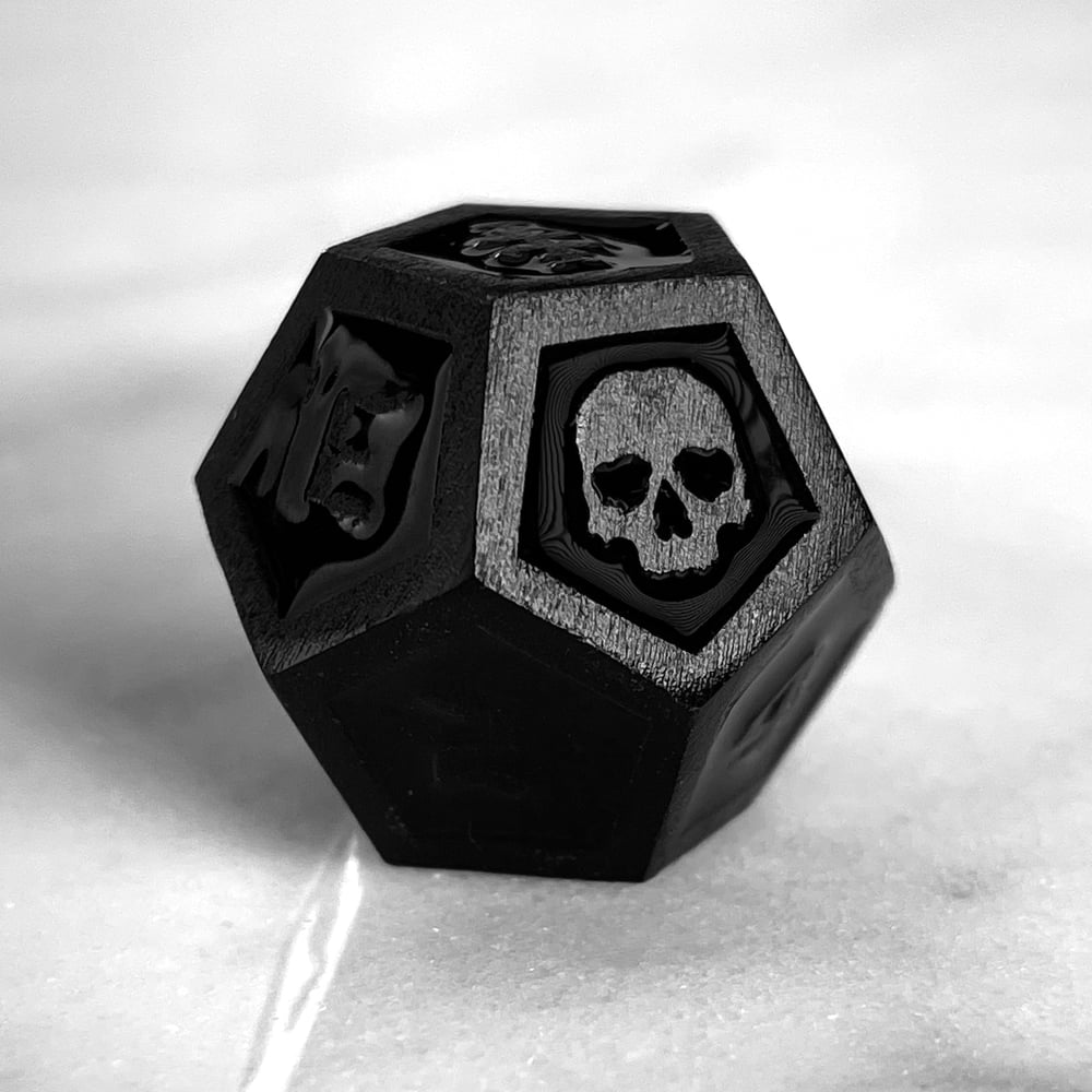 Image of Black Abyss Oracle Die