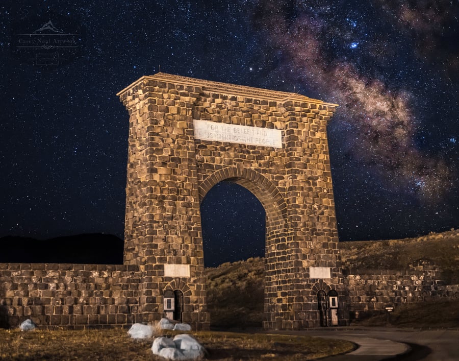 Image of Yellowstone Archway