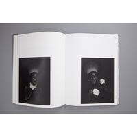 Image 4 of  Somnyama Ngonyama, salut à toi, lionne noire! (Signed)
