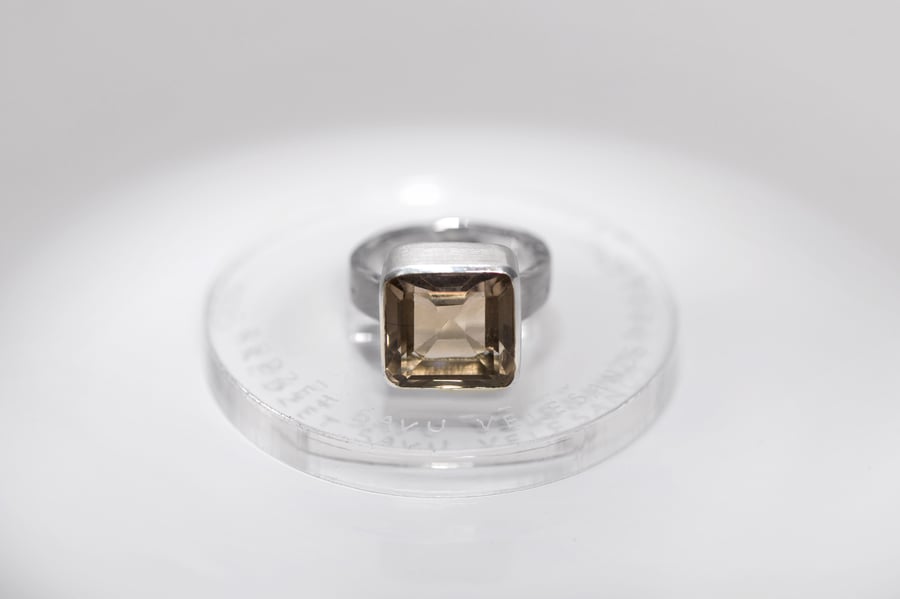 Image of "To see your wish granted" silver ring with smoky quartz  · VOTO POTIRI  ·